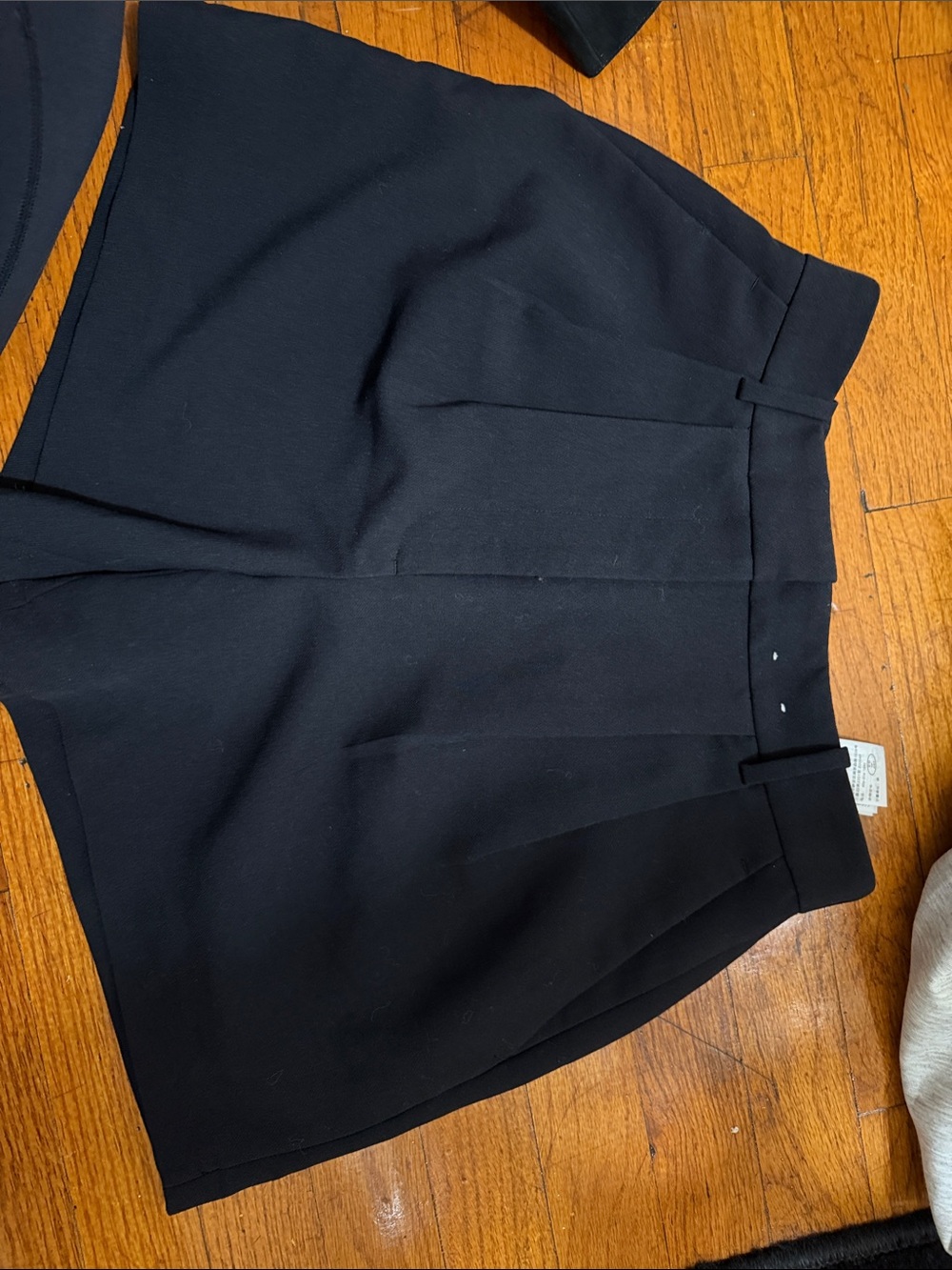Abercrombie & Fitch Black Pleated High-Rise Tailored Shorts